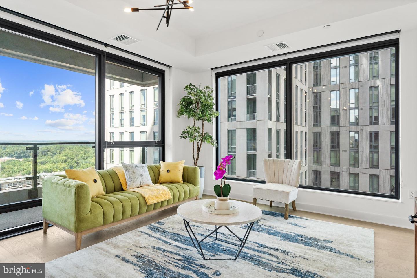 1650 SILVER HILL DR #1206, MCLEAN, Virginia 22102, 2 Bedrooms Bedrooms, ,2 BathroomsBathrooms,Residential,For sale,1650 SILVER HILL DR #1206,VAFX2274300 MLS # VAFX2274300