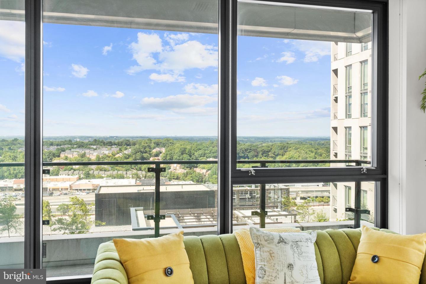 1650 SILVER HILL DR #1206, MCLEAN, Virginia 22102, 2 Bedrooms Bedrooms, ,2 BathroomsBathrooms,Residential,For sale,1650 SILVER HILL DR #1206,VAFX2274300 MLS # VAFX2274300