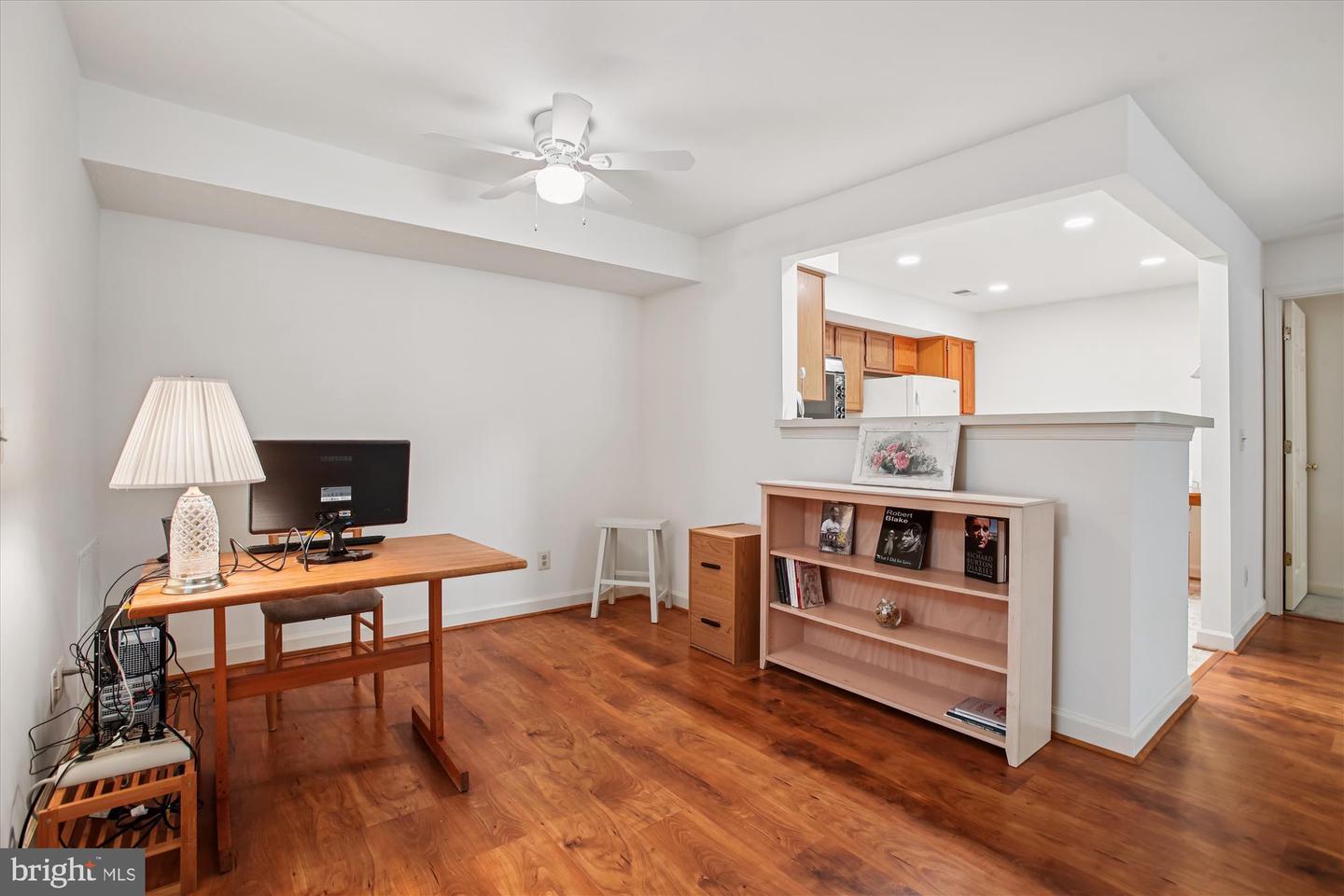 3800 RIDGE KNOLL CT #2, FAIRFAX, Virginia 22033, 2 Bedrooms Bedrooms, ,2 BathroomsBathrooms,Residential,For sale,3800 RIDGE KNOLL CT #2,VAFX2274370 MLS # VAFX2274370
