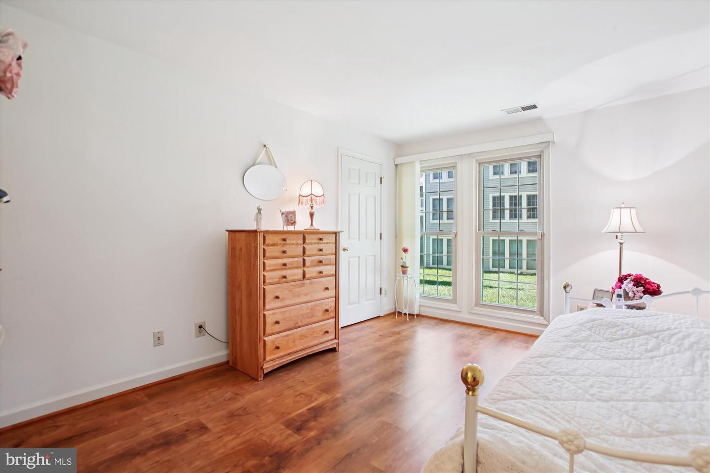 3800 RIDGE KNOLL CT #2, FAIRFAX, Virginia 22033, 2 Bedrooms Bedrooms, ,2 BathroomsBathrooms,Residential,For sale,3800 RIDGE KNOLL CT #2,VAFX2274370 MLS # VAFX2274370