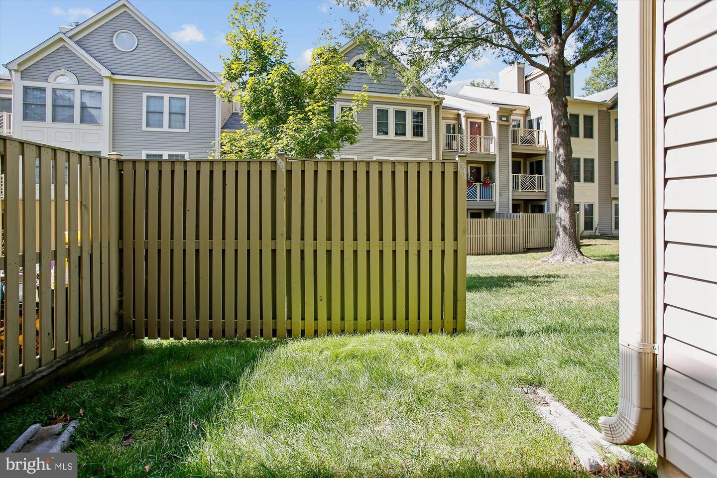 3800 RIDGE KNOLL CT #2, FAIRFAX, Virginia 22033, 2 Bedrooms Bedrooms, ,2 BathroomsBathrooms,Residential,For sale,3800 RIDGE KNOLL CT #2,VAFX2274370 MLS # VAFX2274370