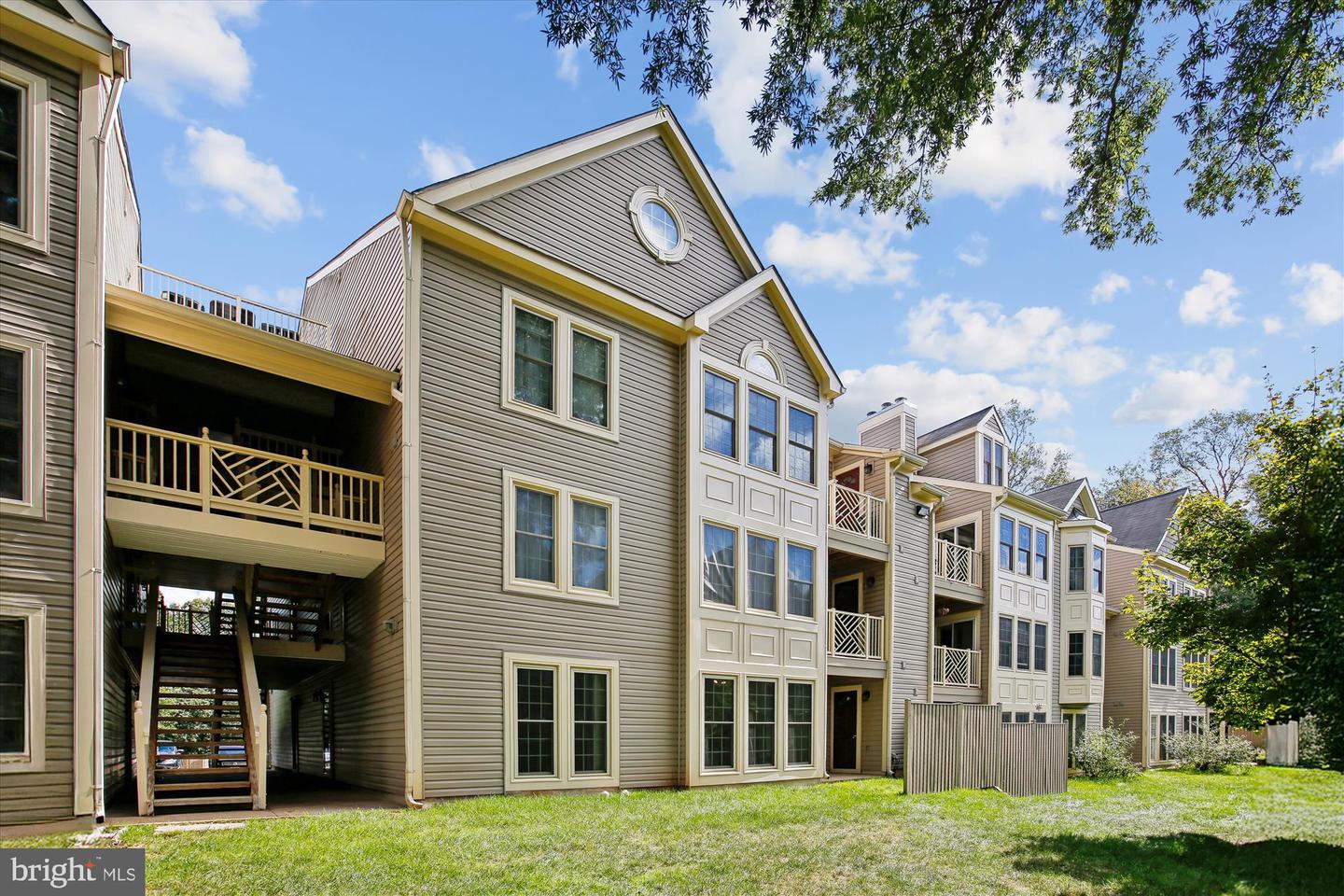 3800 RIDGE KNOLL CT #2, FAIRFAX, Virginia 22033, 2 Bedrooms Bedrooms, ,2 BathroomsBathrooms,Residential,For sale,3800 RIDGE KNOLL CT #2,VAFX2274370 MLS # VAFX2274370