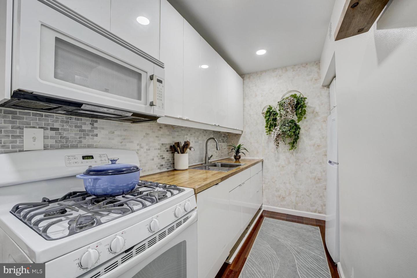 1669 COLUMBIA RD NW #304, WASHINGTON, District Of Columbia 20009, 1 Bedroom Bedrooms, ,1 BathroomBathrooms,Residential,For sale,1669 COLUMBIA RD NW #304,DCDC2227126 MLS # DCDC2227126
