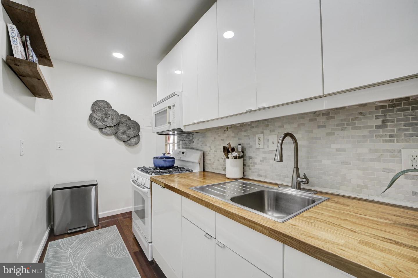 1669 COLUMBIA RD NW #304, WASHINGTON, District Of Columbia 20009, 1 Bedroom Bedrooms, ,1 BathroomBathrooms,Residential,For sale,1669 COLUMBIA RD NW #304,DCDC2227126 MLS # DCDC2227126
