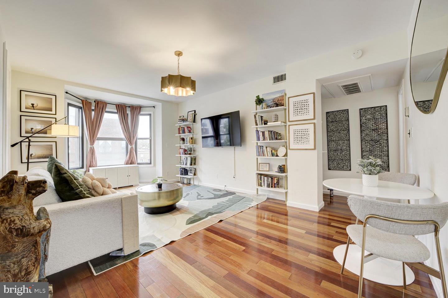 1669 COLUMBIA RD NW #304, WASHINGTON, District Of Columbia 20009, 1 Bedroom Bedrooms, ,1 BathroomBathrooms,Residential,For sale,1669 COLUMBIA RD NW #304,DCDC2227126 MLS # DCDC2227126