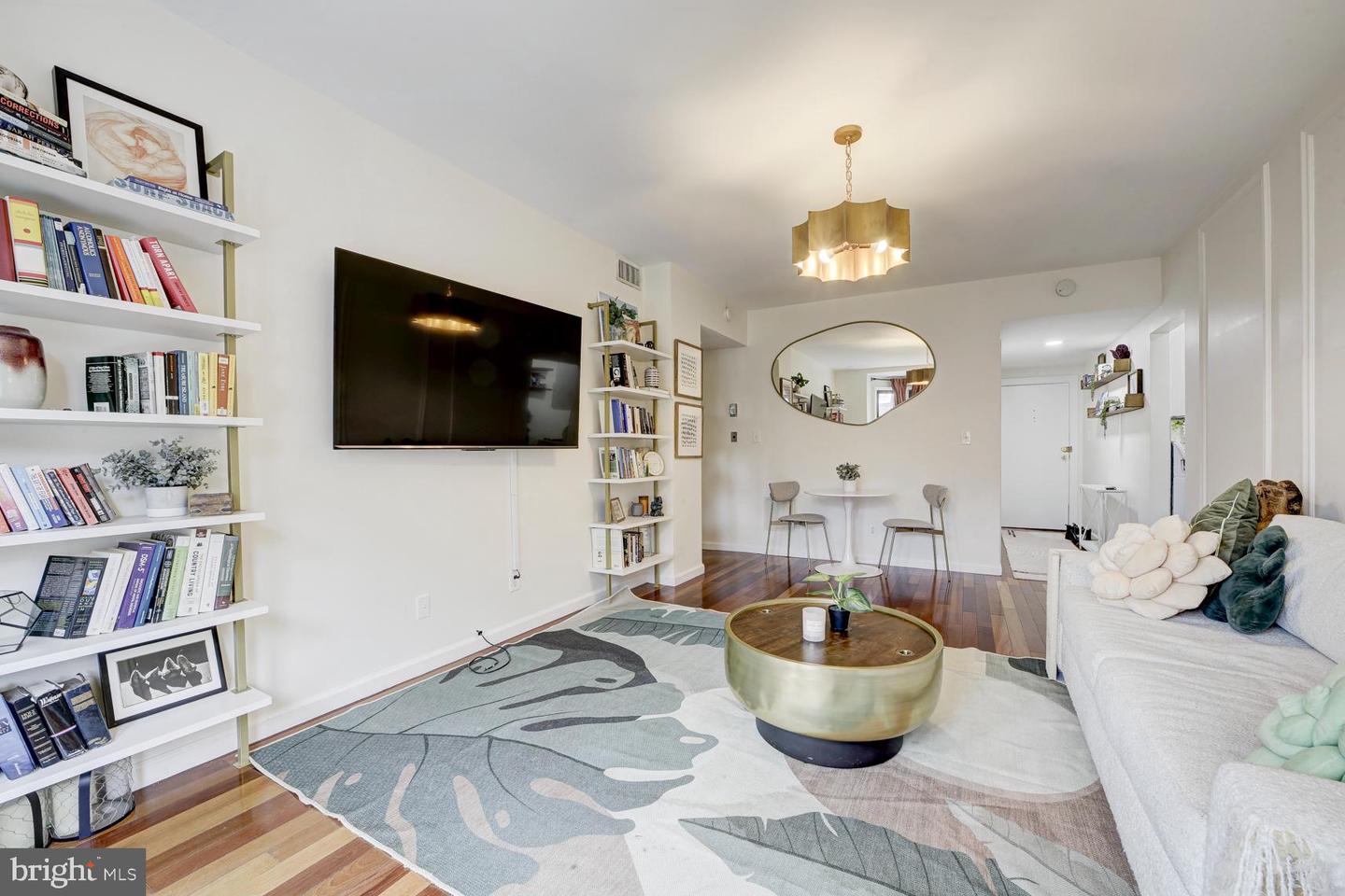 1669 COLUMBIA RD NW #304, WASHINGTON, District Of Columbia 20009, 1 Bedroom Bedrooms, ,1 BathroomBathrooms,Residential,For sale,1669 COLUMBIA RD NW #304,DCDC2227126 MLS # DCDC2227126