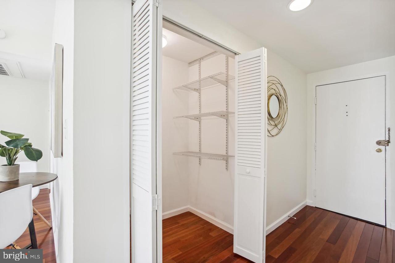 1669 COLUMBIA RD NW #304, WASHINGTON, District Of Columbia 20009, 1 Bedroom Bedrooms, ,1 BathroomBathrooms,Residential,For sale,1669 COLUMBIA RD NW #304,DCDC2227126 MLS # DCDC2227126