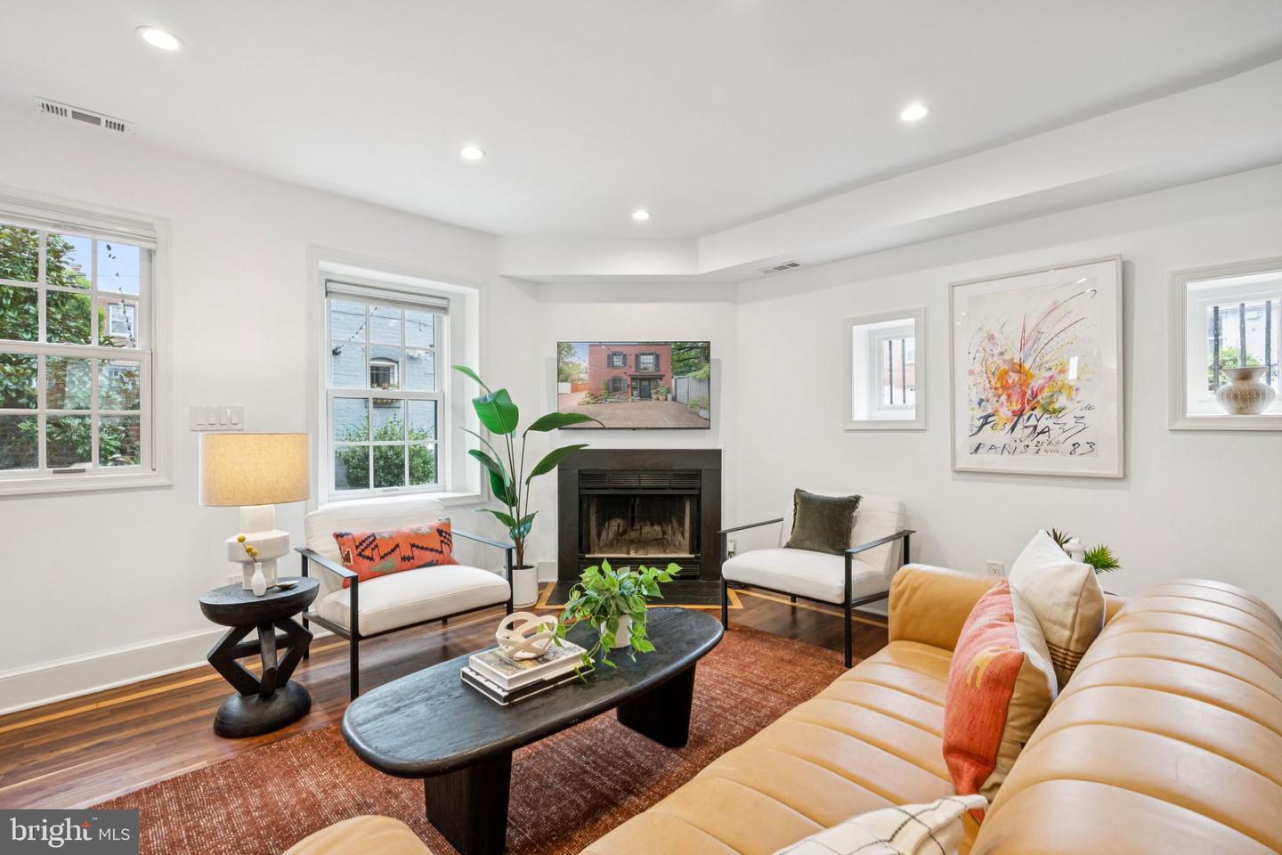 1 DERBY LN SE, WASHINGTON, District Of Columbia 20003, 2 Bedrooms Bedrooms, ,2 BathroomsBathrooms,Residential,For sale,1 DERBY LN SE,DCDC2227144 MLS # DCDC2227144