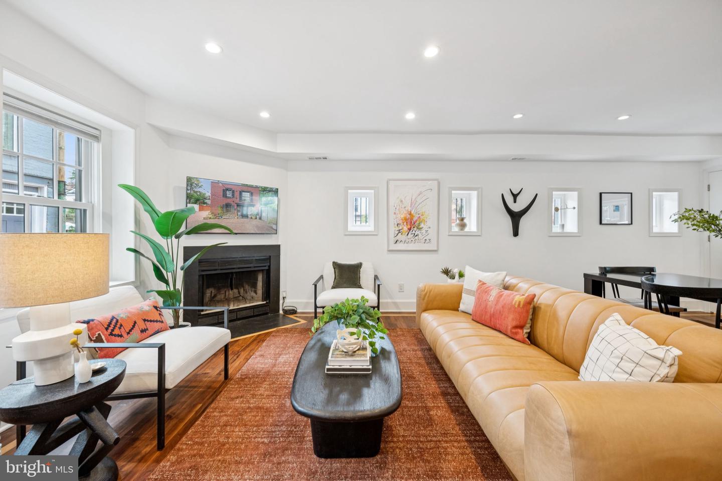 1 DERBY LN SE, WASHINGTON, District Of Columbia 20003, 2 Bedrooms Bedrooms, ,2 BathroomsBathrooms,Residential,For sale,1 DERBY LN SE,DCDC2227144 MLS # DCDC2227144