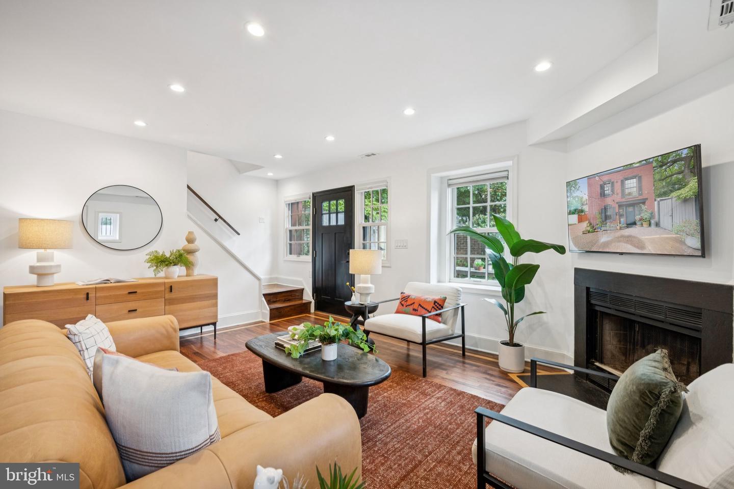 1 DERBY LN SE, WASHINGTON, District Of Columbia 20003, 2 Bedrooms Bedrooms, ,2 BathroomsBathrooms,Residential,For sale,1 DERBY LN SE,DCDC2227144 MLS # DCDC2227144