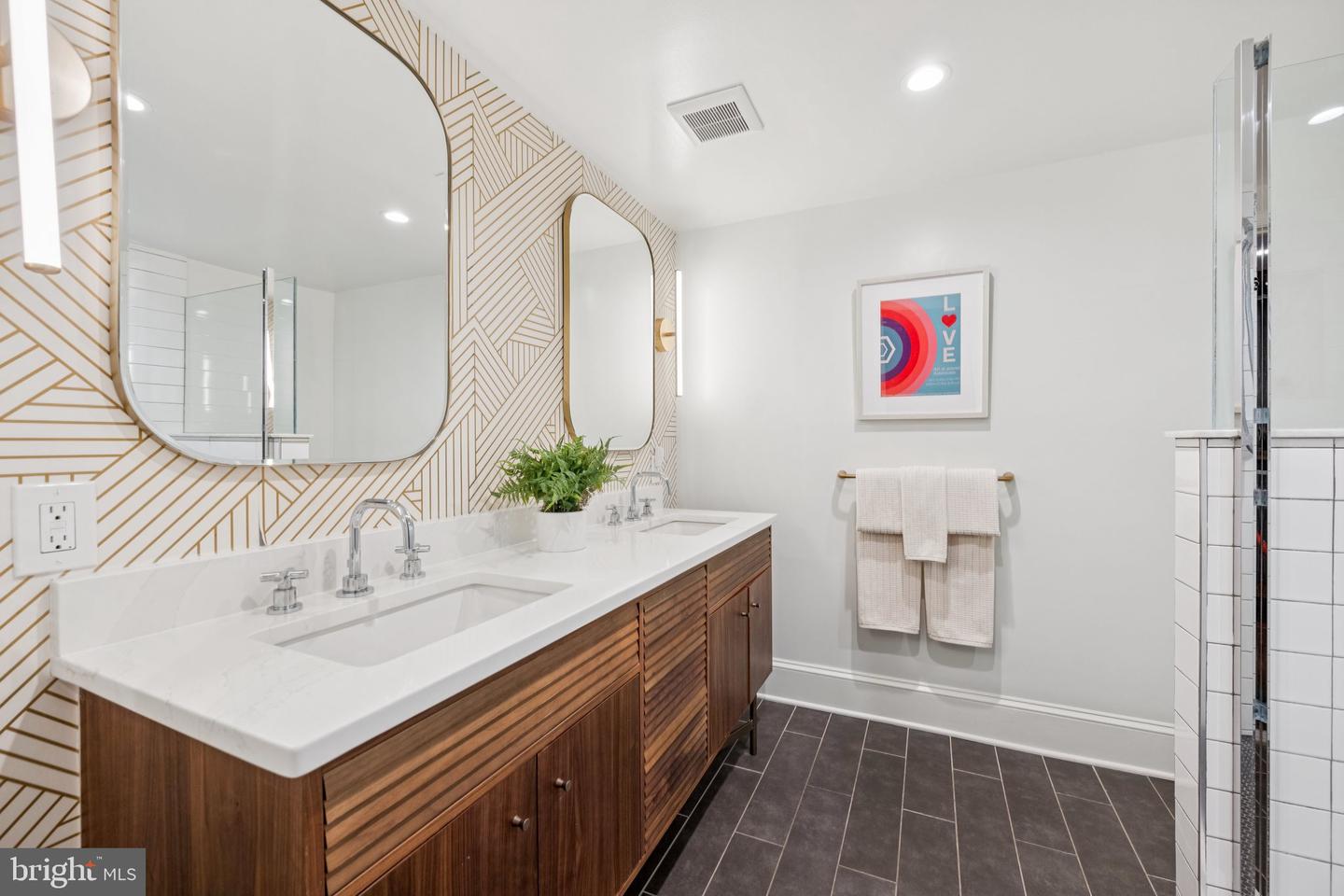 1 DERBY LN SE, WASHINGTON, District Of Columbia 20003, 2 Bedrooms Bedrooms, ,2 BathroomsBathrooms,Residential,For sale,1 DERBY LN SE,DCDC2227144 MLS # DCDC2227144