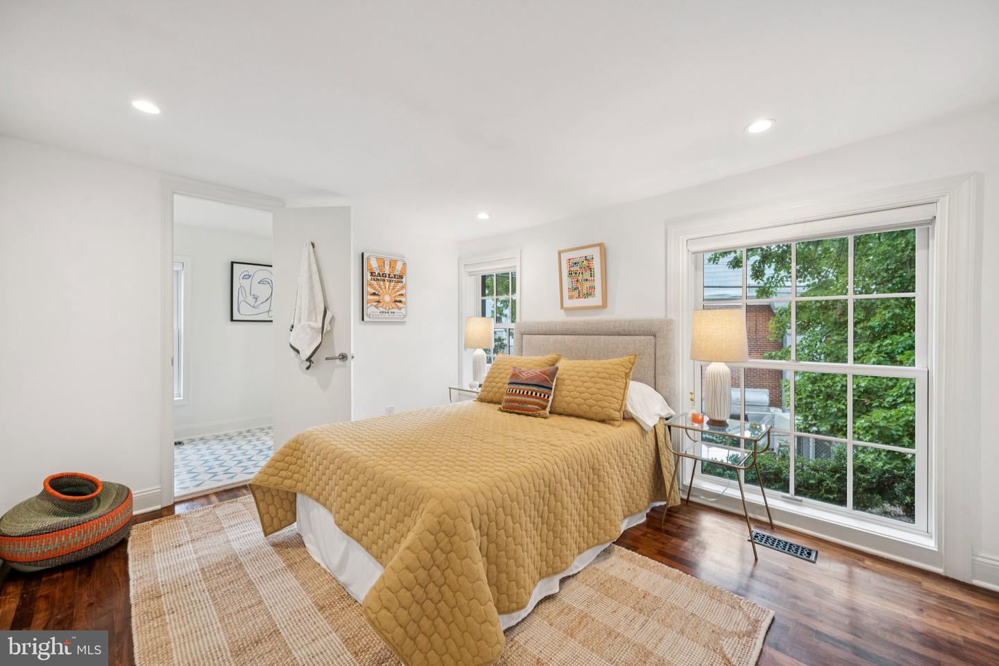 1 DERBY LN SE, WASHINGTON, District Of Columbia 20003, 2 Bedrooms Bedrooms, ,2 BathroomsBathrooms,Residential,For sale,1 DERBY LN SE,DCDC2227144 MLS # DCDC2227144