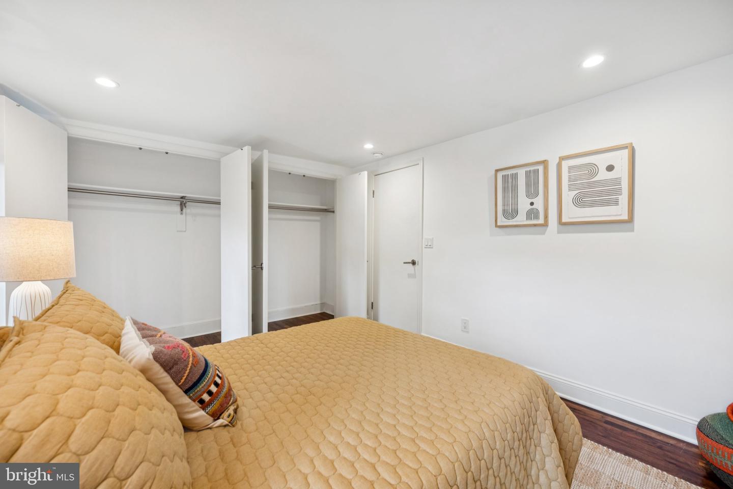 1 DERBY LN SE, WASHINGTON, District Of Columbia 20003, 2 Bedrooms Bedrooms, ,2 BathroomsBathrooms,Residential,For sale,1 DERBY LN SE,DCDC2227144 MLS # DCDC2227144