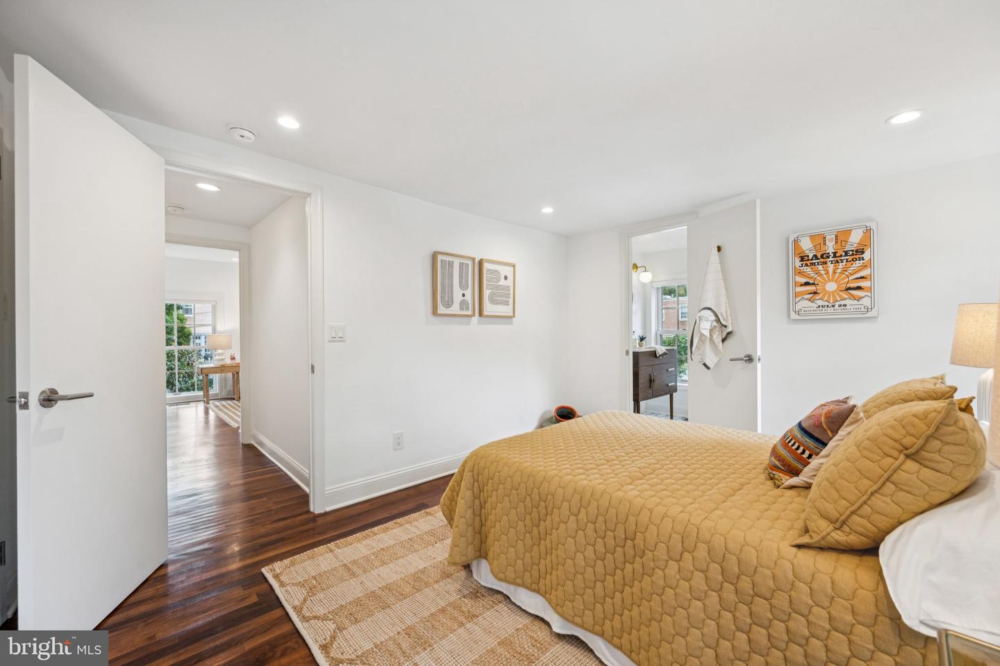 1 DERBY LN SE, WASHINGTON, District Of Columbia 20003, 2 Bedrooms Bedrooms, ,2 BathroomsBathrooms,Residential,For sale,1 DERBY LN SE,DCDC2227144 MLS # DCDC2227144