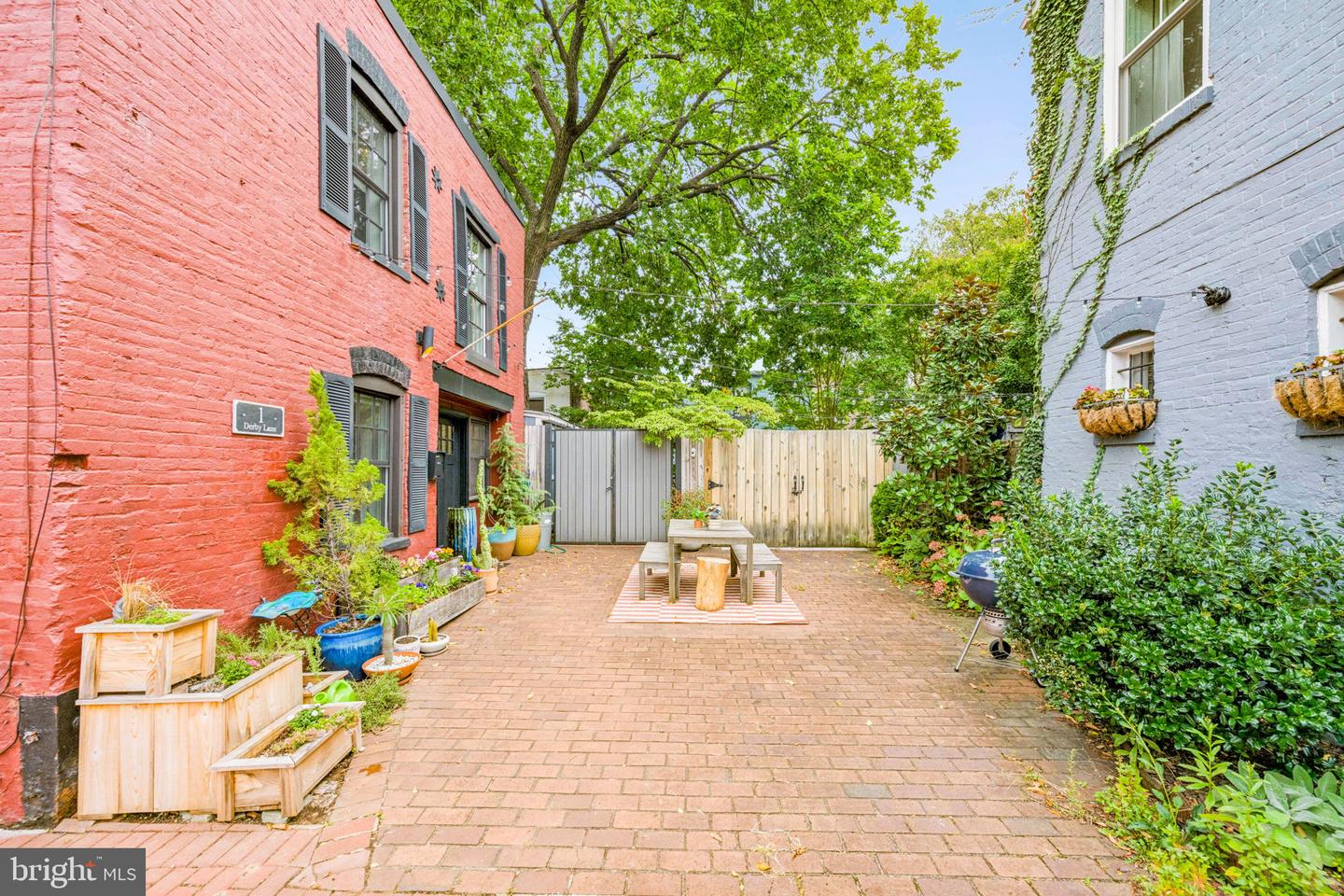 1 DERBY LN SE, WASHINGTON, District Of Columbia 20003, 2 Bedrooms Bedrooms, ,2 BathroomsBathrooms,Residential,For sale,1 DERBY LN SE,DCDC2227144 MLS # DCDC2227144