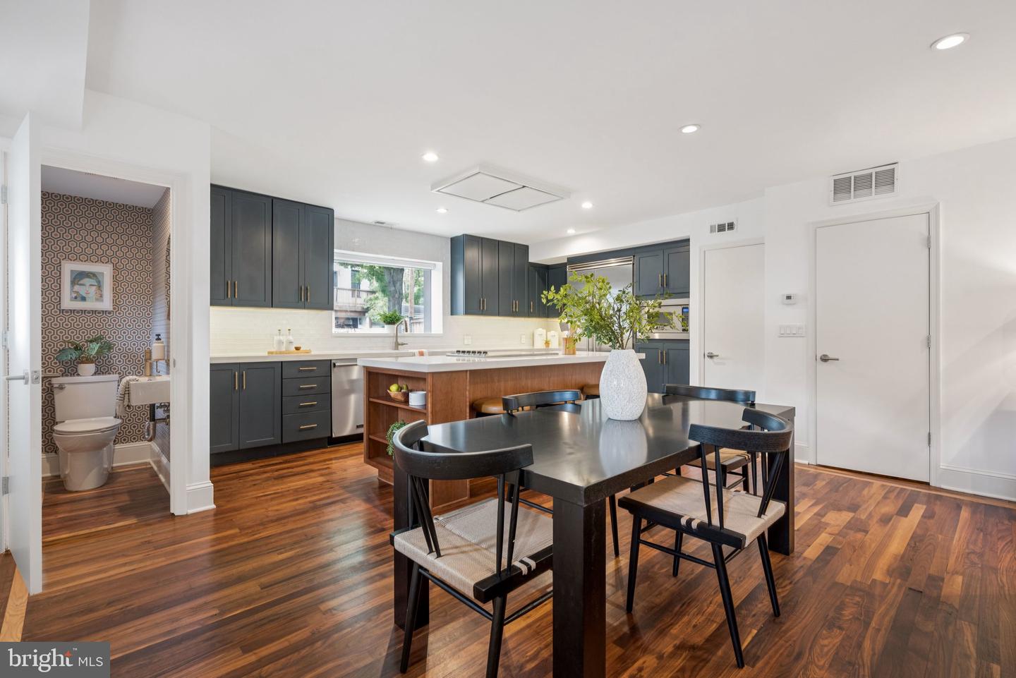 1 DERBY LN SE, WASHINGTON, District Of Columbia 20003, 2 Bedrooms Bedrooms, ,2 BathroomsBathrooms,Residential,For sale,1 DERBY LN SE,DCDC2227144 MLS # DCDC2227144