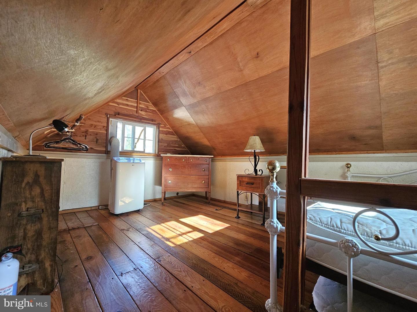 1043 RIDER HOLLOW LN, ETLAN, Virginia 22719, 1 Bedroom Bedrooms, 5 Rooms Rooms,1 BathroomBathrooms,Residential,For sale,1043 RIDER HOLLOW LN,VAMA2002490 MLS # VAMA2002490