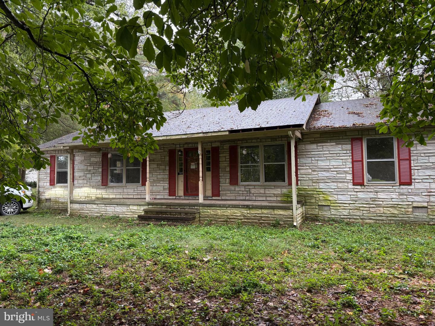 192 E BANBURY RD, TAPPAHANNOCK, Virginia 22560, 3 Bedrooms Bedrooms, 5 Rooms Rooms,1 BathroomBathrooms,Residential,For sale,192 E BANBURY RD,VAES2002064 MLS # VAES2002064