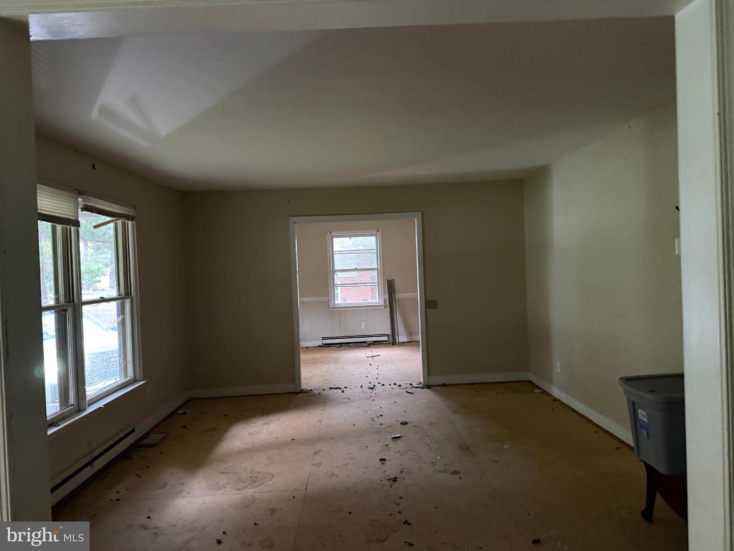 192 E BANBURY RD, TAPPAHANNOCK, Virginia 22560, 3 Bedrooms Bedrooms, 5 Rooms Rooms,1 BathroomBathrooms,Residential,For sale,192 E BANBURY RD,VAES2002064 MLS # VAES2002064