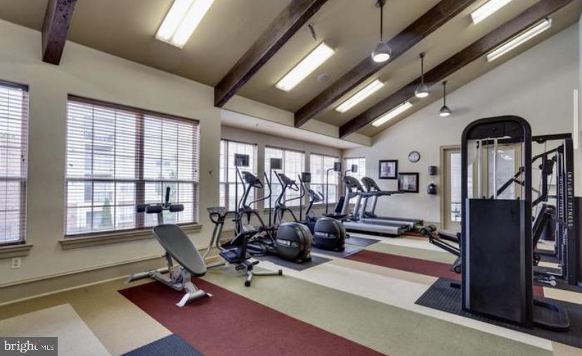 12921 CENTRE PARK CIR #303, HERNDON, Virginia 20171, 1 Bedroom Bedrooms, ,1 BathroomBathrooms,Residential,For sale,12921 CENTRE PARK CIR #303,VAFX2274474 MLS # VAFX2274474
