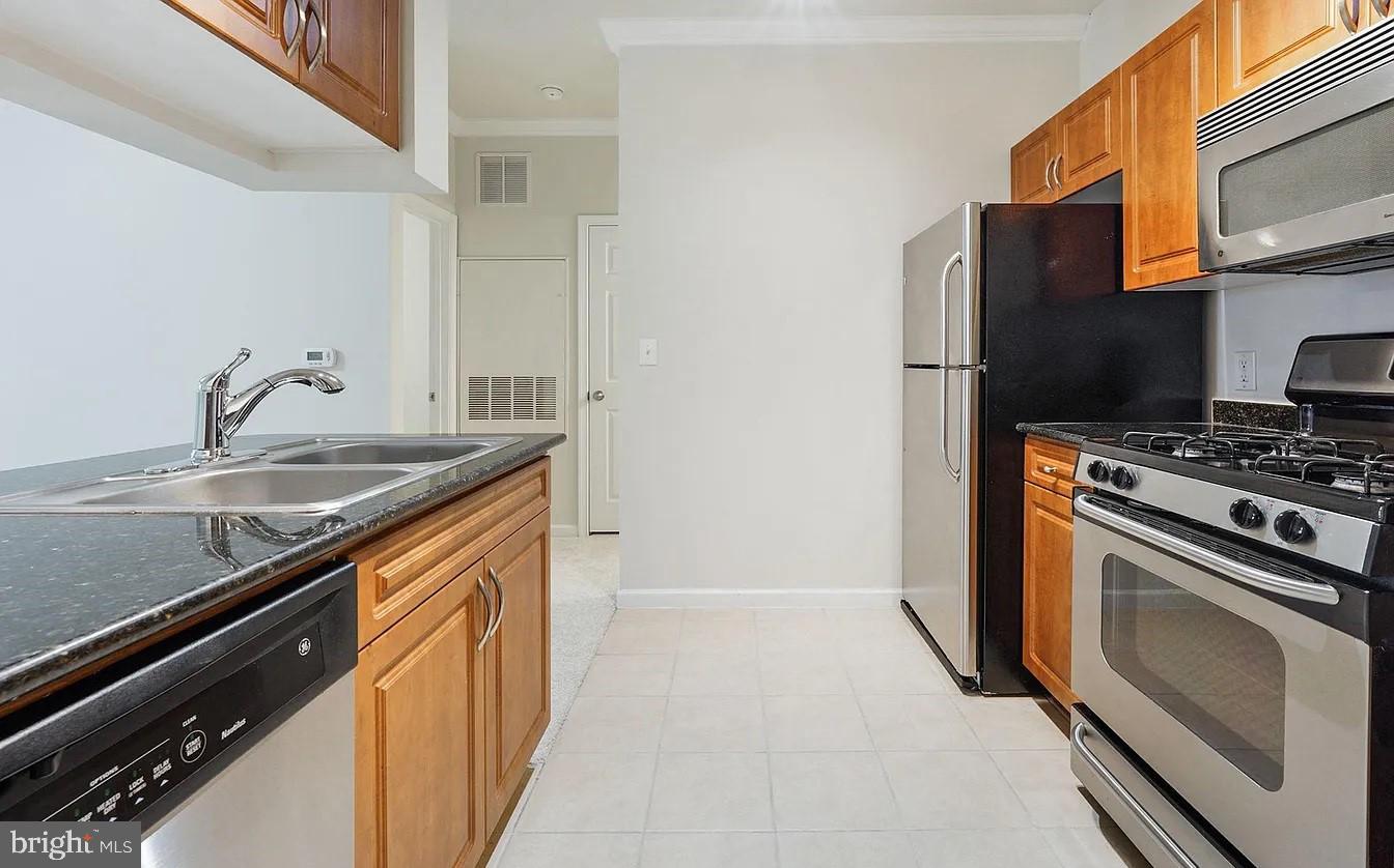 12921 CENTRE PARK CIR #303, HERNDON, Virginia 20171, 1 Bedroom Bedrooms, ,1 BathroomBathrooms,Residential,For sale,12921 CENTRE PARK CIR #303,VAFX2274474 MLS # VAFX2274474