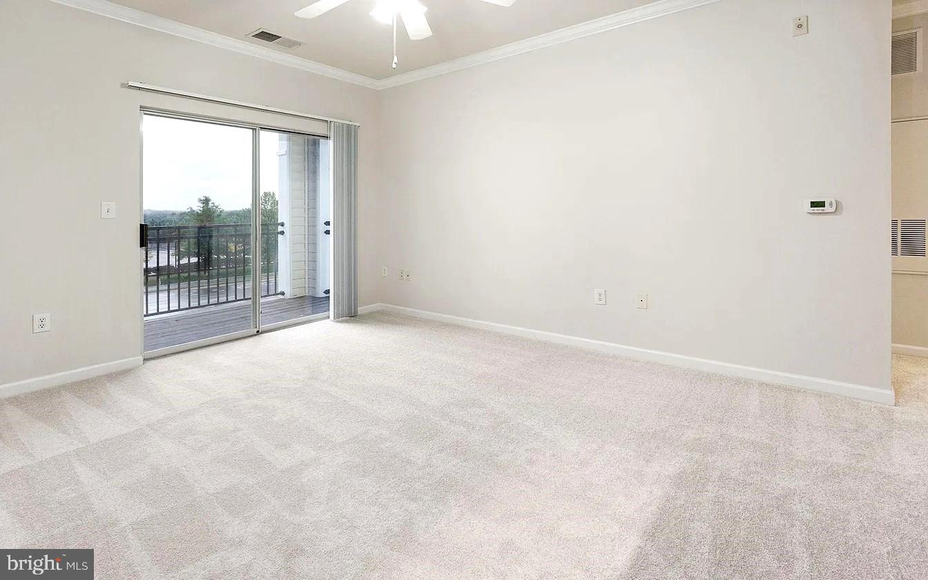 12921 CENTRE PARK CIR #303, HERNDON, Virginia 20171, 1 Bedroom Bedrooms, ,1 BathroomBathrooms,Residential,For sale,12921 CENTRE PARK CIR #303,VAFX2274474 MLS # VAFX2274474