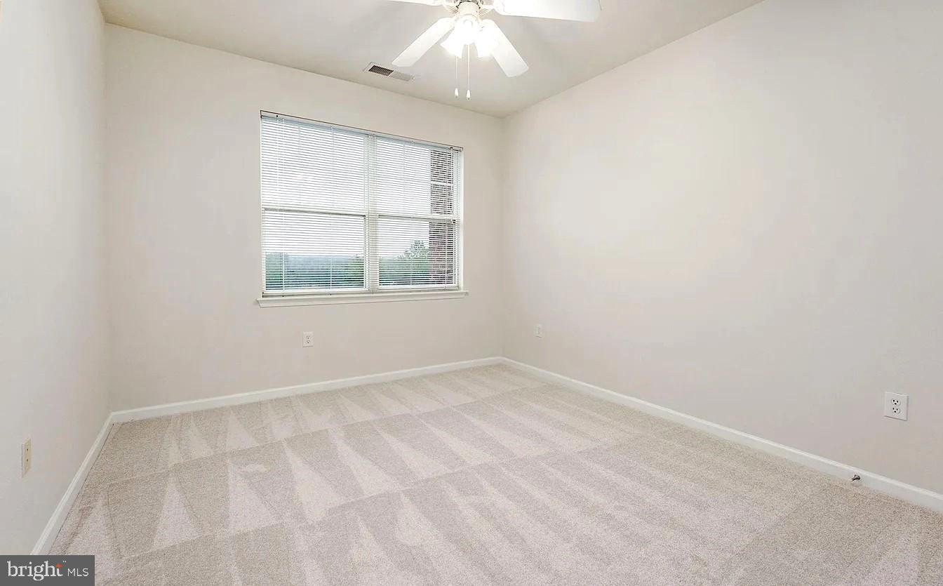 12921 CENTRE PARK CIR #303, HERNDON, Virginia 20171, 1 Bedroom Bedrooms, ,1 BathroomBathrooms,Residential,For sale,12921 CENTRE PARK CIR #303,VAFX2274474 MLS # VAFX2274474