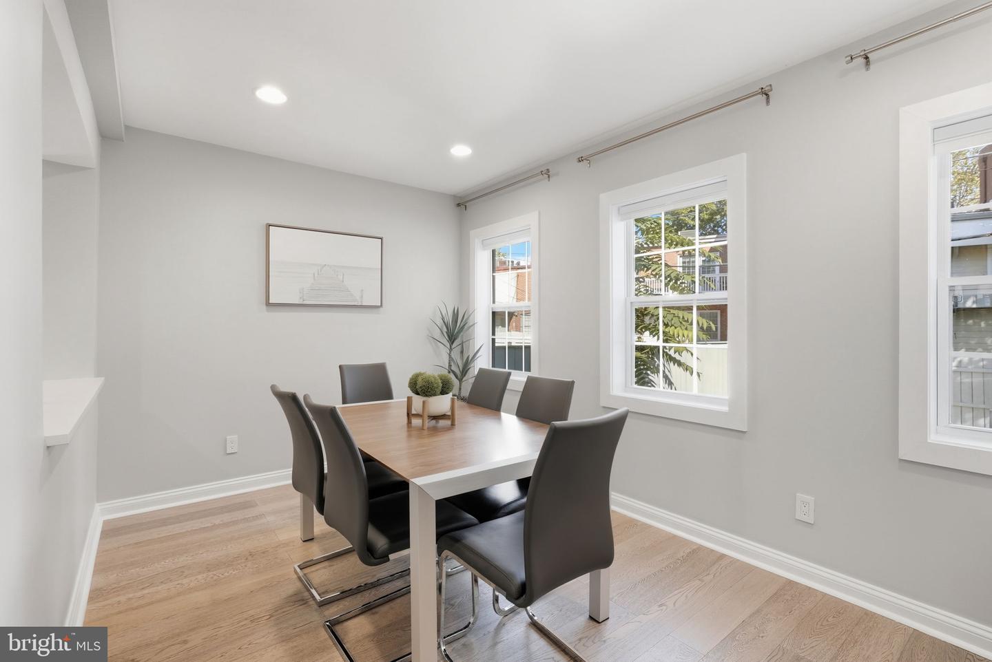1725 34TH ST NW, WASHINGTON, District Of Columbia 20007, 3 Bedrooms Bedrooms, ,3 BathroomsBathrooms,Residential,For sale,1725 34TH ST NW,DCDC2227196 MLS # DCDC2227196