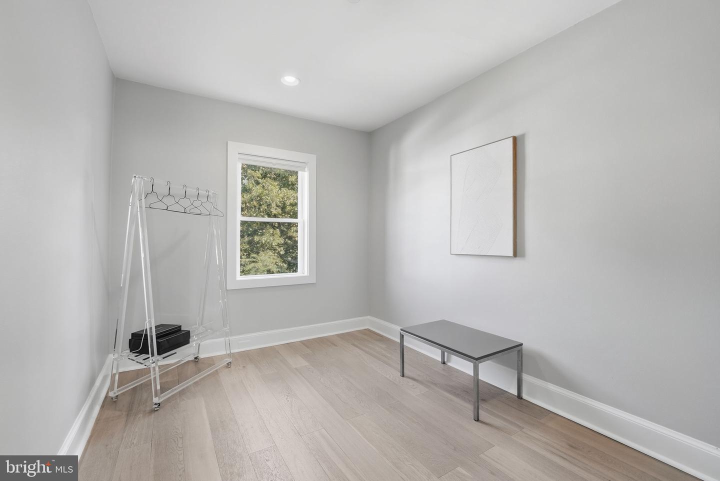 1725 34TH ST NW, WASHINGTON, District Of Columbia 20007, 3 Bedrooms Bedrooms, ,3 BathroomsBathrooms,Residential,For sale,1725 34TH ST NW,DCDC2227196 MLS # DCDC2227196