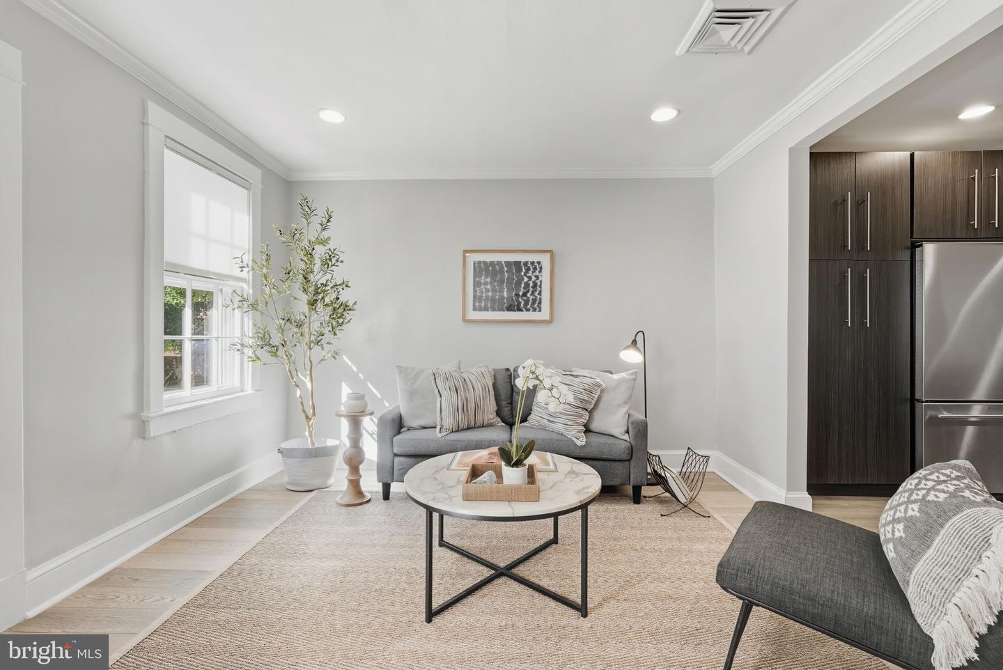 1725 34TH ST NW, WASHINGTON, District Of Columbia 20007, 3 Bedrooms Bedrooms, ,3 BathroomsBathrooms,Residential,For sale,1725 34TH ST NW,DCDC2227196 MLS # DCDC2227196