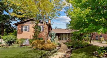 917 CRESTWOOD DR, ALEXANDRIA, Virginia 22302, 4 Bedrooms Bedrooms, ,3 BathroomsBathrooms,Residential,For sale,917 CRESTWOOD DR,VAAX2050860 MLS # VAAX2050860