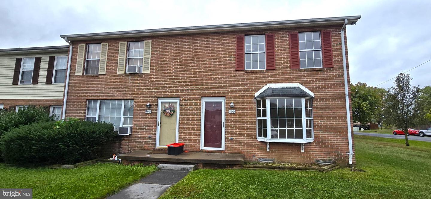 100 NOTTOWAY DR, STEPHENS CITY, Virginia 22655, 2 Bedrooms Bedrooms, ,1 BathroomBathrooms,Residential,For sale,100 NOTTOWAY DR,VAFV2037410 MLS # VAFV2037410