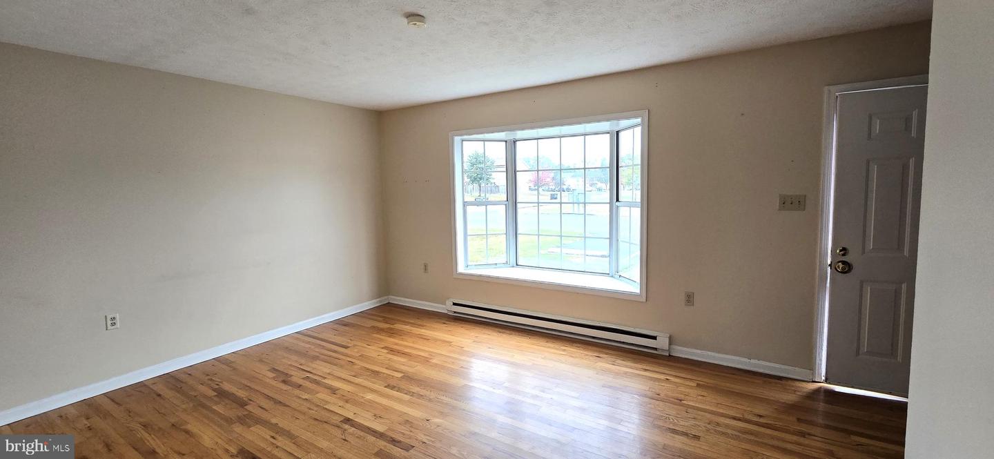 100 NOTTOWAY DR, STEPHENS CITY, Virginia 22655, 2 Bedrooms Bedrooms, ,1 BathroomBathrooms,Residential,For sale,100 NOTTOWAY DR,VAFV2037410 MLS # VAFV2037410