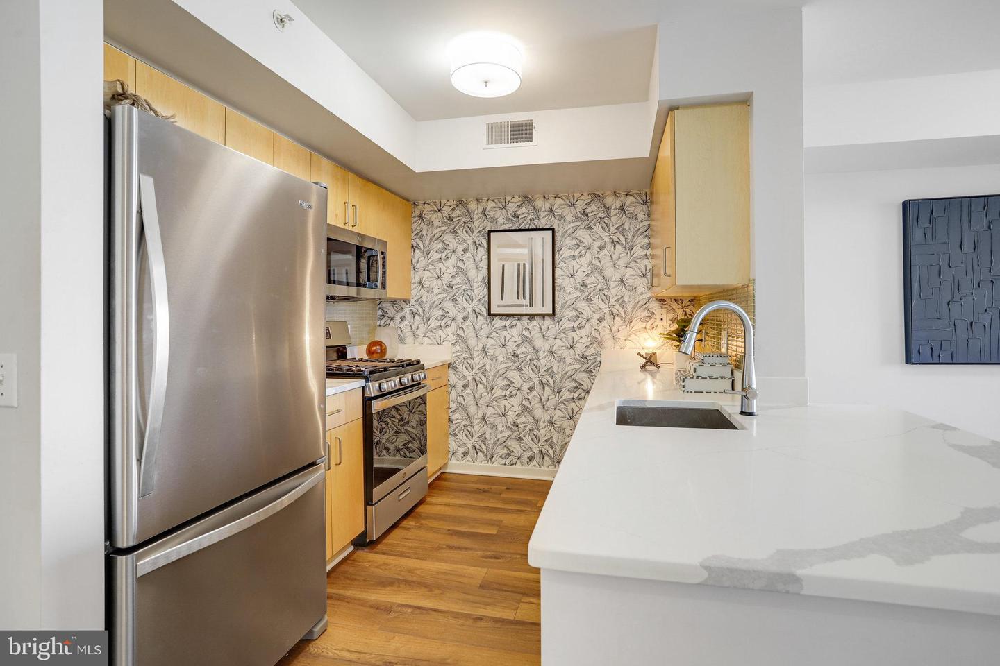 1000 NEW JERSEY AVE SE #914, WASHINGTON, District Of Columbia 20003, 2 Bedrooms Bedrooms, ,2 BathroomsBathrooms,Residential,For sale,1000 NEW JERSEY AVE SE #914,DCDC2227214 MLS # DCDC2227214