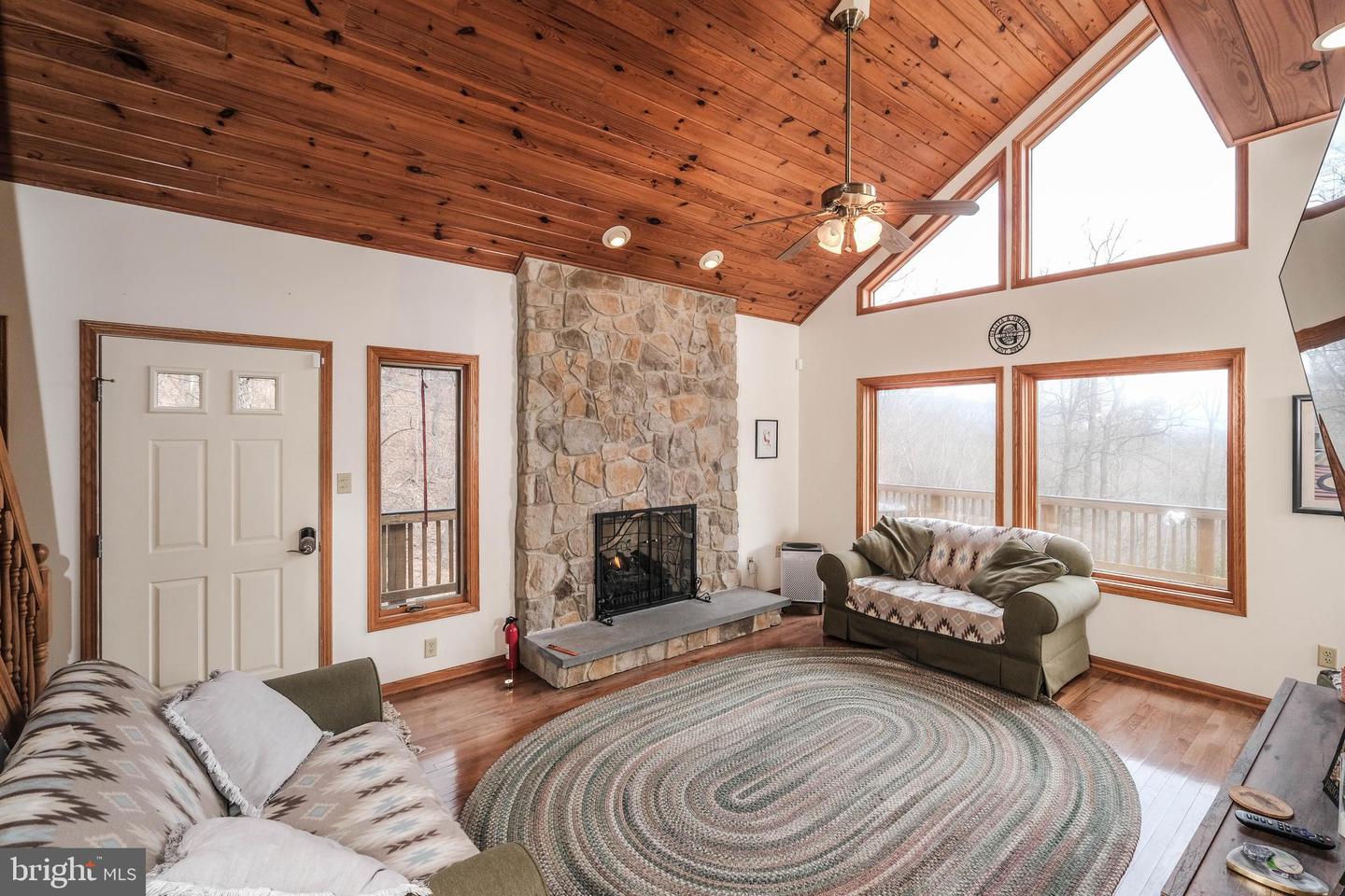 642 PADDYS RUN RD, STAR TANNERY, Virginia 22654, 2 Bedrooms Bedrooms, ,2 BathroomsBathrooms,Residential,For sale,642 PADDYS RUN RD,VAFV2037416 MLS # VAFV2037416