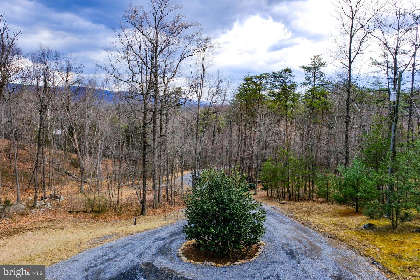 642 PADDYS RUN RD, STAR TANNERY, Virginia 22654, 2 Bedrooms Bedrooms, ,2 BathroomsBathrooms,Residential,For sale,642 PADDYS RUN RD,VAFV2037416 MLS # VAFV2037416