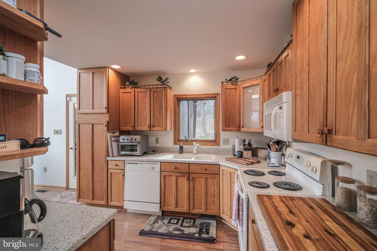 642 PADDYS RUN RD, STAR TANNERY, Virginia 22654, 2 Bedrooms Bedrooms, ,2 BathroomsBathrooms,Residential,For sale,642 PADDYS RUN RD,VAFV2037416 MLS # VAFV2037416