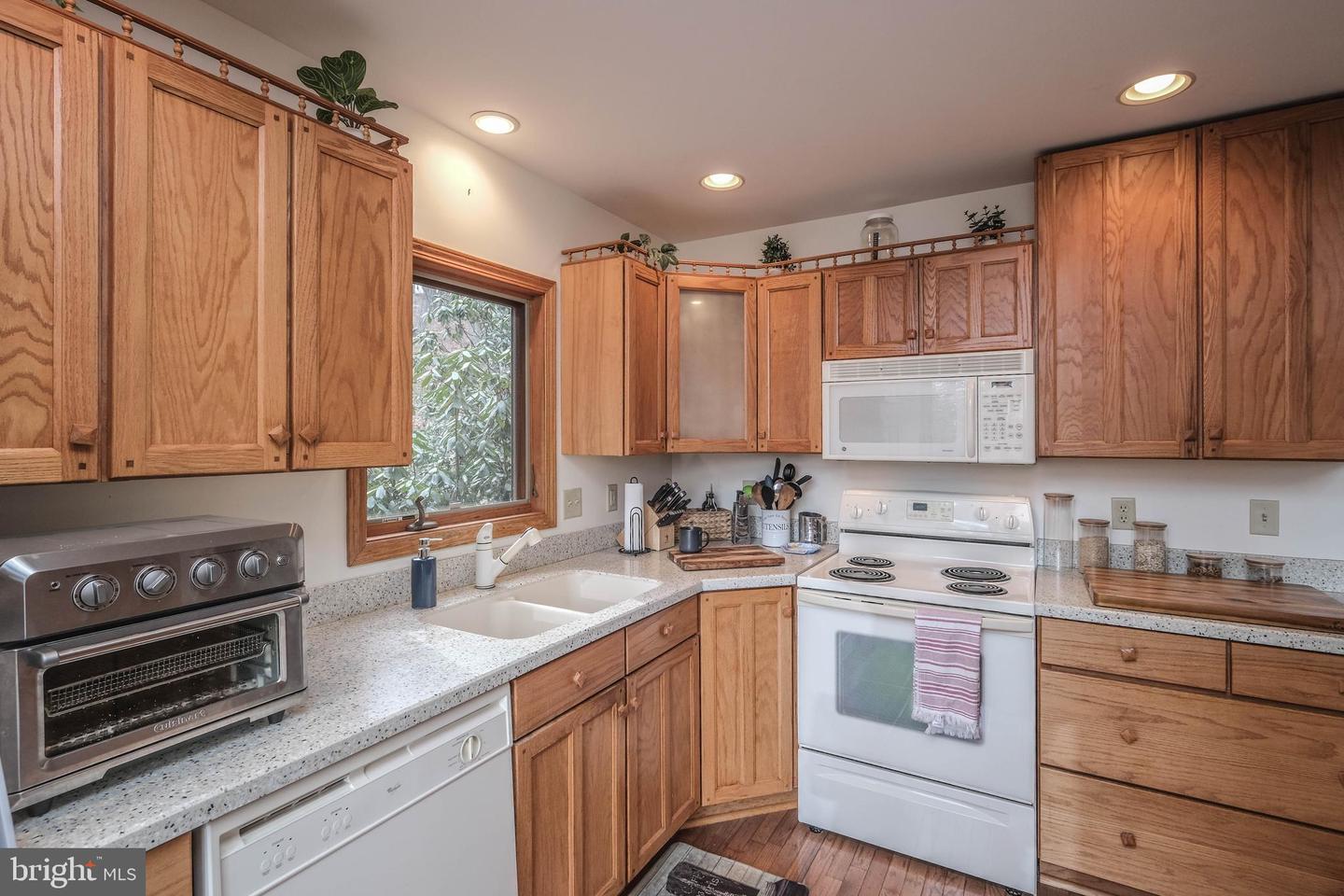 642 PADDYS RUN RD, STAR TANNERY, Virginia 22654, 2 Bedrooms Bedrooms, ,2 BathroomsBathrooms,Residential,For sale,642 PADDYS RUN RD,VAFV2037416 MLS # VAFV2037416