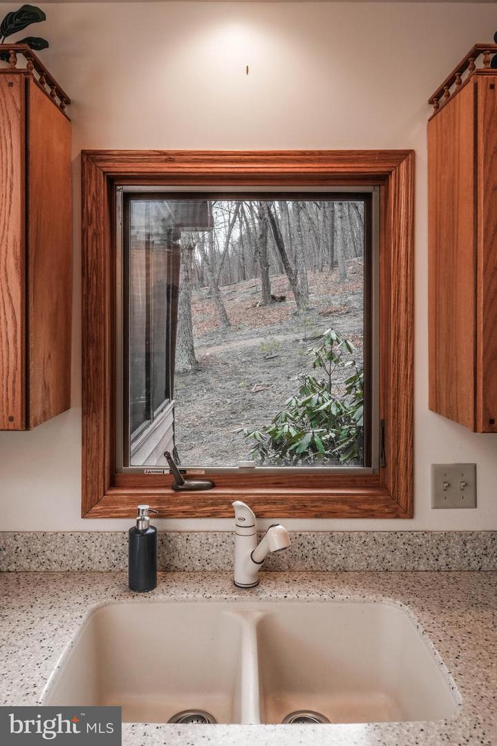 642 PADDYS RUN RD, STAR TANNERY, Virginia 22654, 2 Bedrooms Bedrooms, ,2 BathroomsBathrooms,Residential,For sale,642 PADDYS RUN RD,VAFV2037416 MLS # VAFV2037416