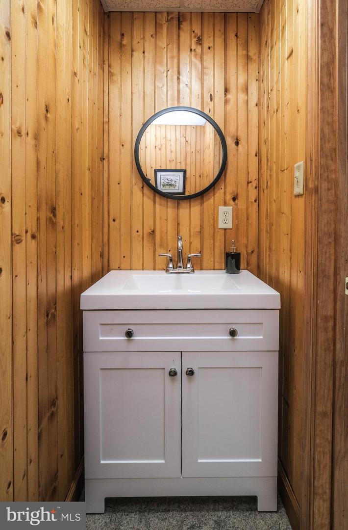 642 PADDYS RUN RD, STAR TANNERY, Virginia 22654, 2 Bedrooms Bedrooms, ,2 BathroomsBathrooms,Residential,For sale,642 PADDYS RUN RD,VAFV2037416 MLS # VAFV2037416