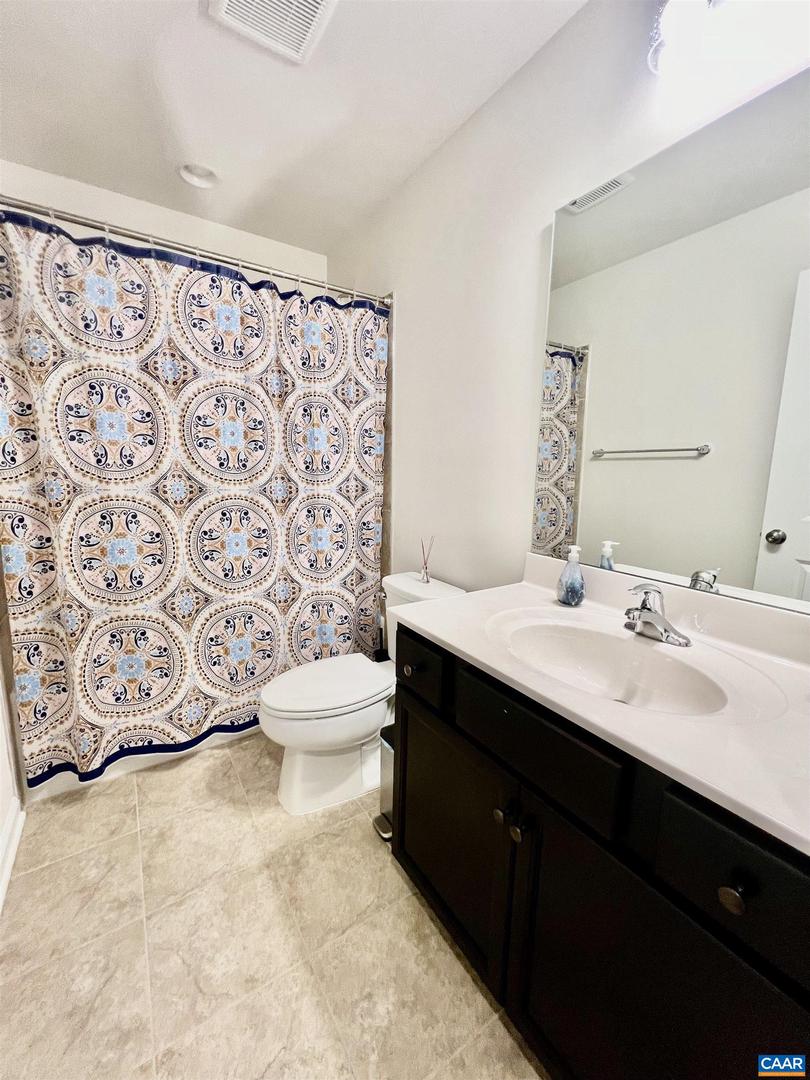 2209 SWALLOWTAIL LN, CHARLOTTESVILLE, Virginia 22902, 4 Bedrooms Bedrooms, ,3 BathroomsBathrooms,Residential,For sale,2209 SWALLOWTAIL LN,670046 MLS # 670046