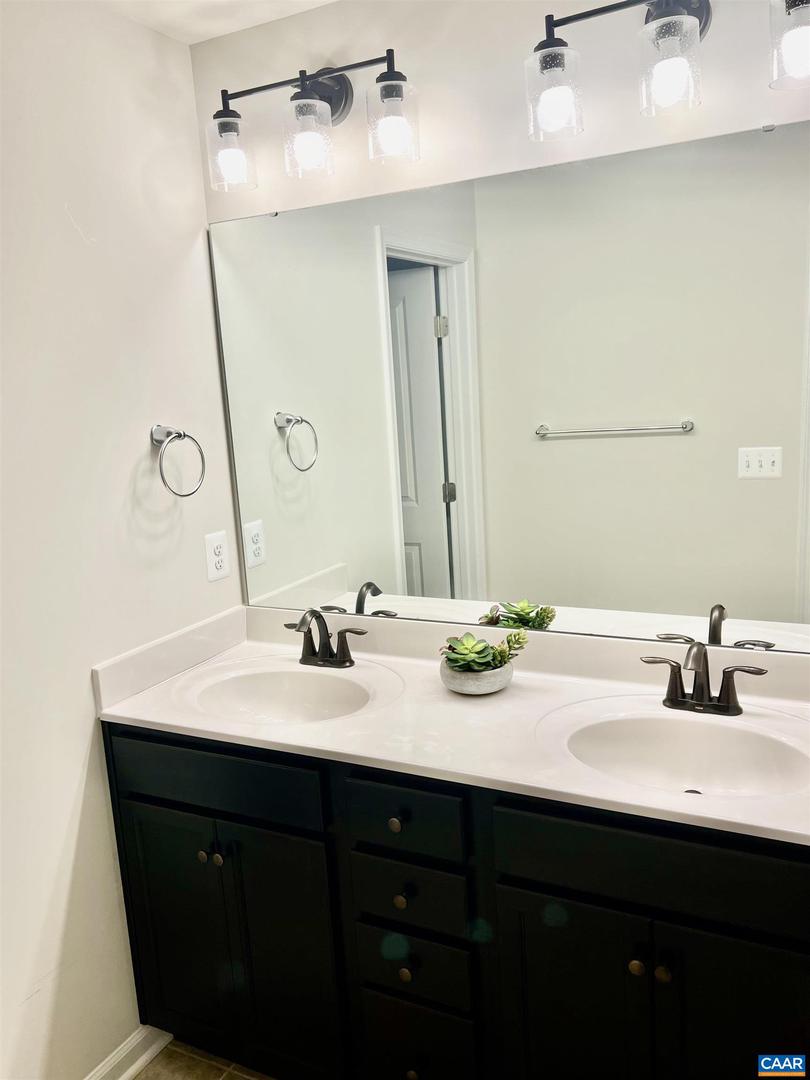 2209 SWALLOWTAIL LN, CHARLOTTESVILLE, Virginia 22902, 4 Bedrooms Bedrooms, ,3 BathroomsBathrooms,Residential,For sale,2209 SWALLOWTAIL LN,670046 MLS # 670046
