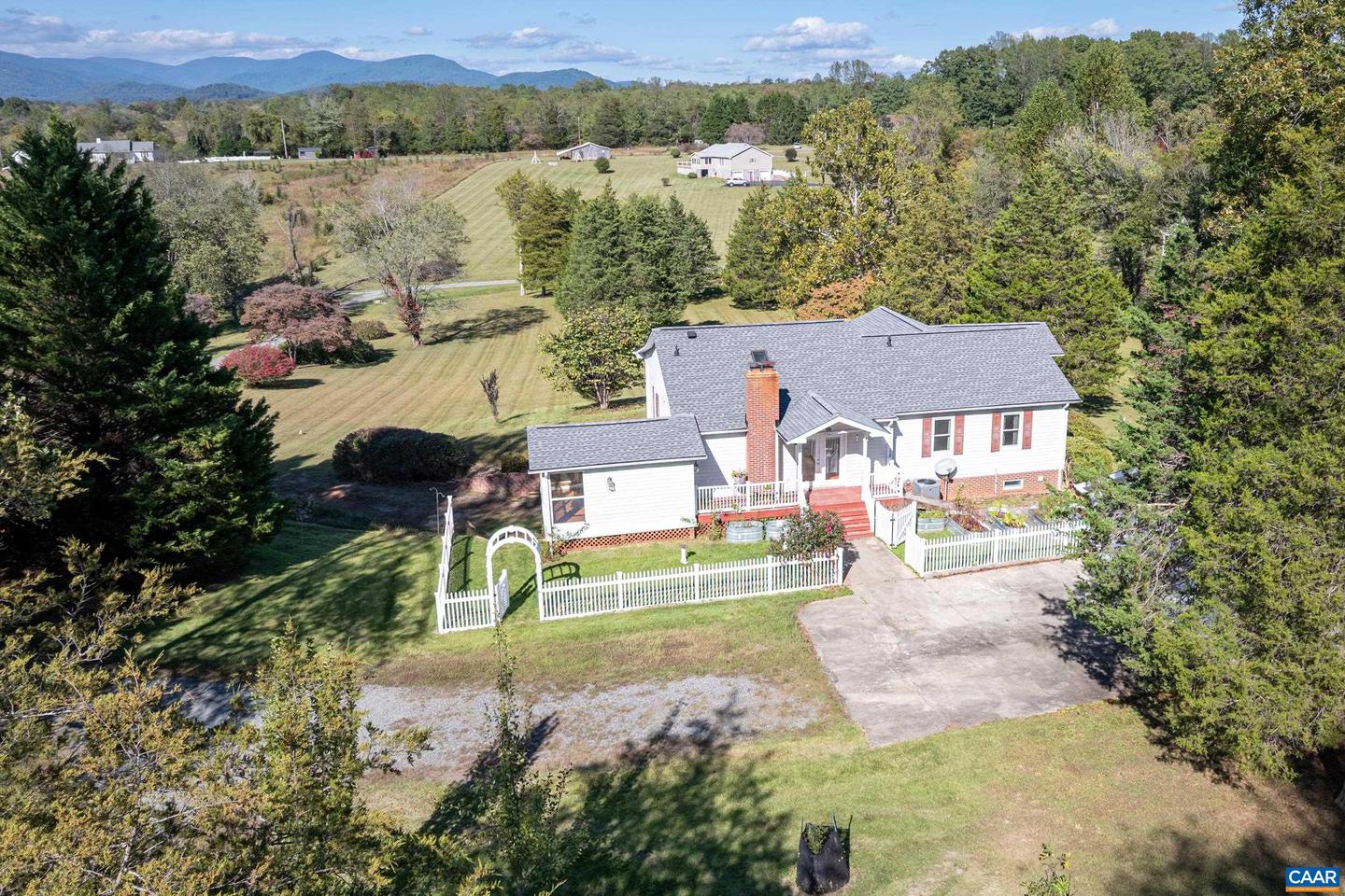 173 LAWSONS FARM DR, RUCKERSVILLE, Virginia 22968, 4 Bedrooms Bedrooms, ,3 BathroomsBathrooms,Residential,For sale,173 LAWSONS FARM DR,670051 MLS # 670051