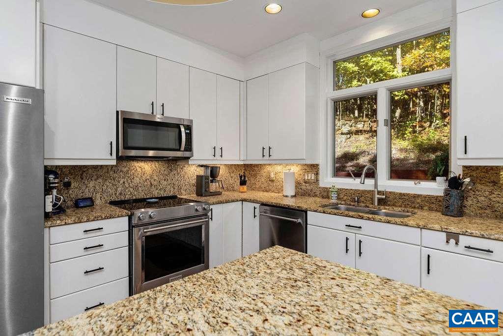 33 SMOKE RISE, WINTERGREEN RESORT, Virginia 22967, 4 Bedrooms Bedrooms, ,3 BathroomsBathrooms,Residential,For sale,33 SMOKE RISE,670053 MLS # 670053