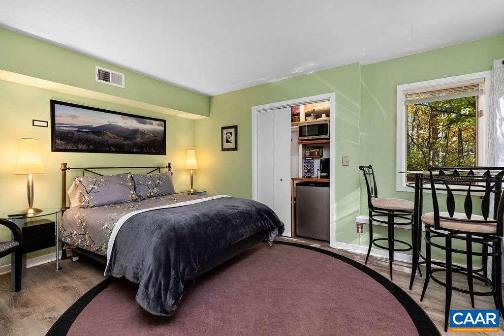 33 SMOKE RISE, WINTERGREEN RESORT, Virginia 22967, 4 Bedrooms Bedrooms, ,3 BathroomsBathrooms,Residential,For sale,33 SMOKE RISE,670053 MLS # 670053