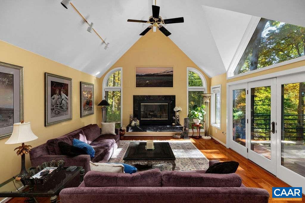 33 SMOKE RISE, WINTERGREEN RESORT, Virginia 22967, 4 Bedrooms Bedrooms, ,3 BathroomsBathrooms,Residential,For sale,33 SMOKE RISE,670053 MLS # 670053