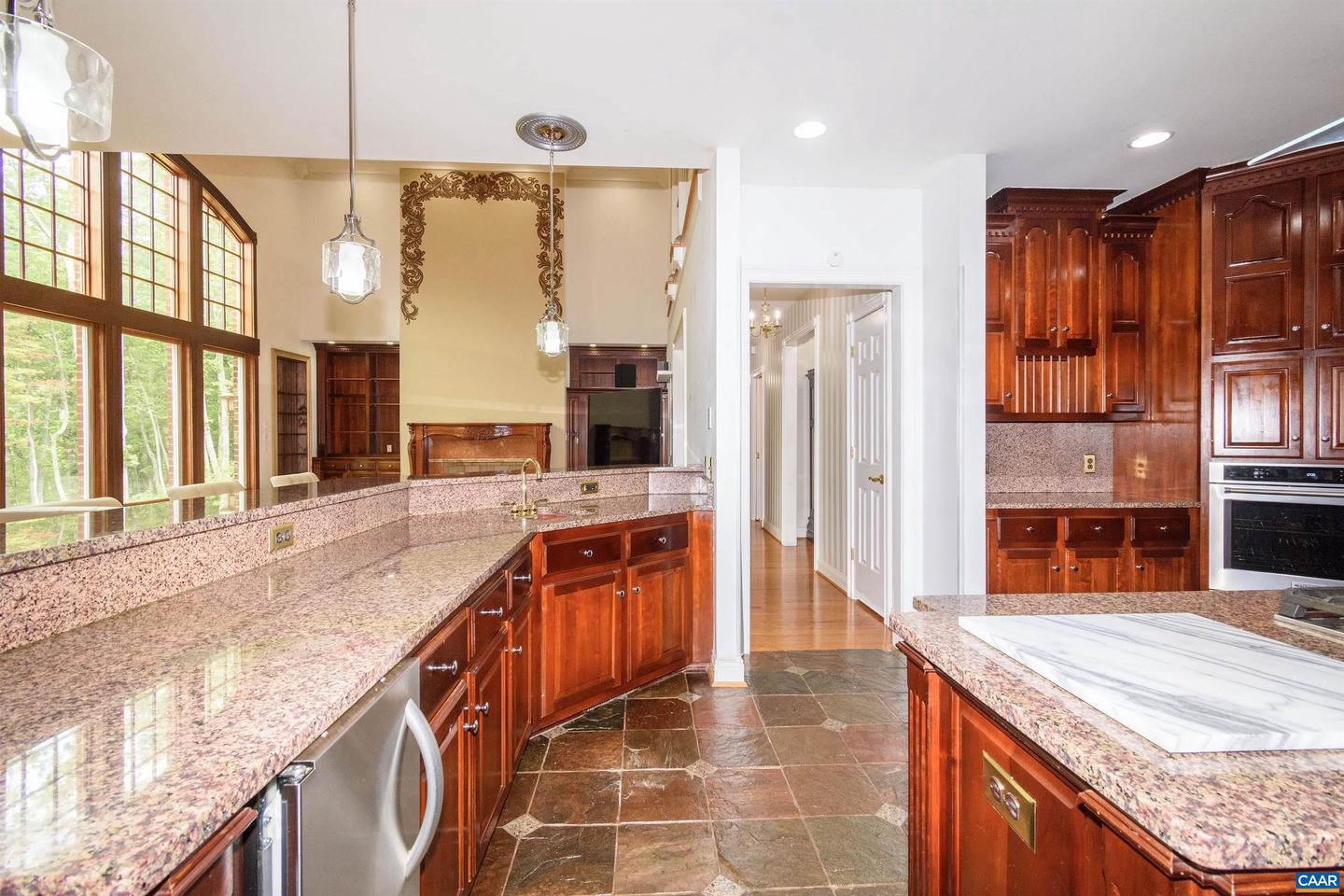 2576 S JAMES RIVER RD, WINGINA, Virginia 24599, 5 Bedrooms Bedrooms, ,4 BathroomsBathrooms,Residential,For sale,2576 S JAMES RIVER RD,670055 MLS # 670055
