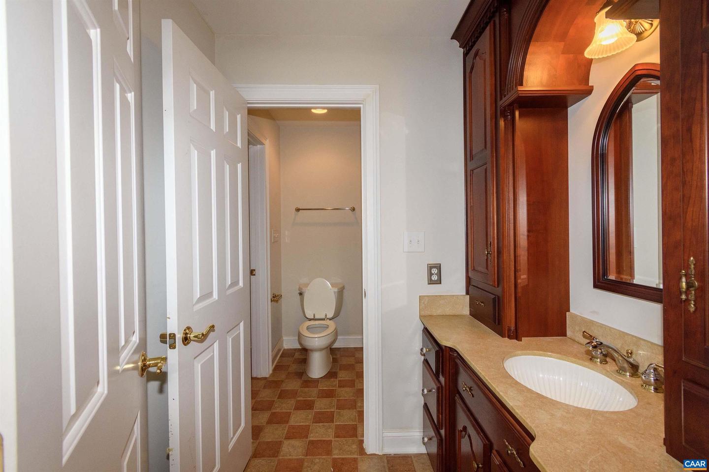 2576 S JAMES RIVER RD, WINGINA, Virginia 24599, 5 Bedrooms Bedrooms, ,4 BathroomsBathrooms,Residential,For sale,2576 S JAMES RIVER RD,670055 MLS # 670055