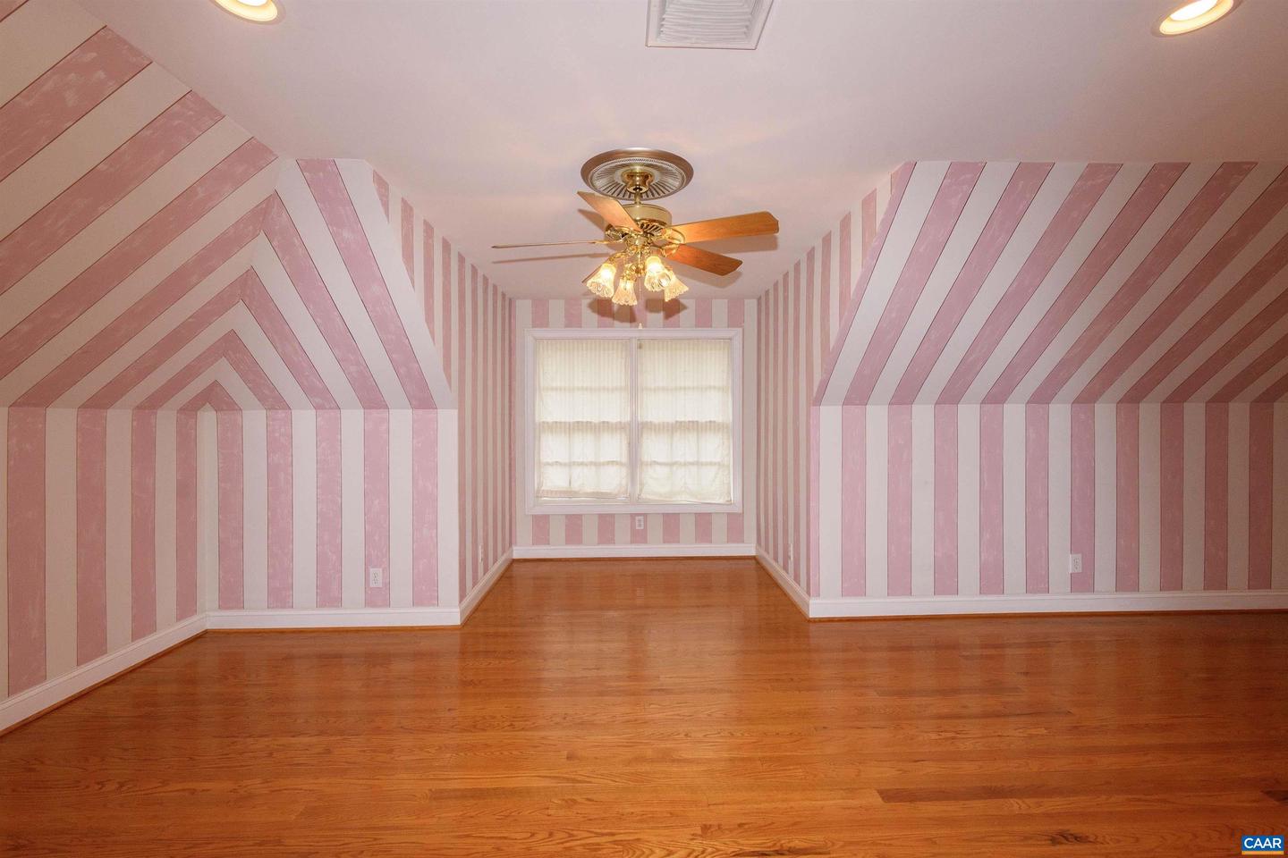 2576 S JAMES RIVER RD, WINGINA, Virginia 24599, 5 Bedrooms Bedrooms, ,4 BathroomsBathrooms,Residential,For sale,2576 S JAMES RIVER RD,670055 MLS # 670055