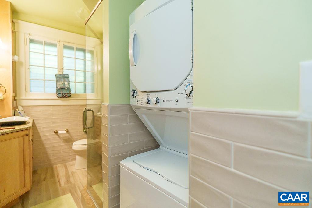 2405 JEFFERSON PARK AVE, CHARLOTTESVILLE, Virginia 22903, ,Residential,2405 JEFFERSON PARK AVE,670059 MLS # 670059